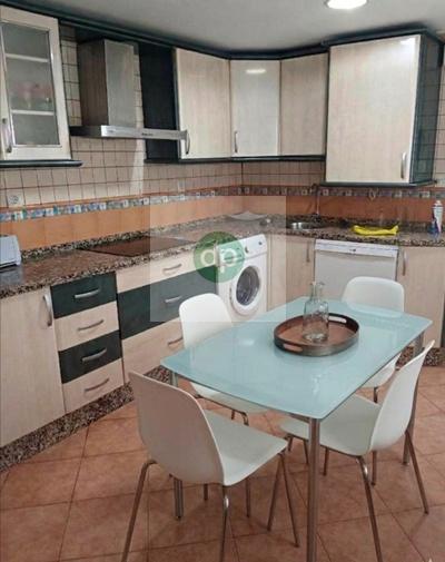 Imagen 1 Piso en alquiler en Badajoz / Entre la Autopista y El Corte Inglés.