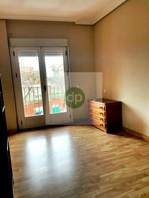 Imagen 6 Inmueble 306692 - Piso en venta en Badajoz / En San Roque, entre R Carapeto y Ctra de la Corte