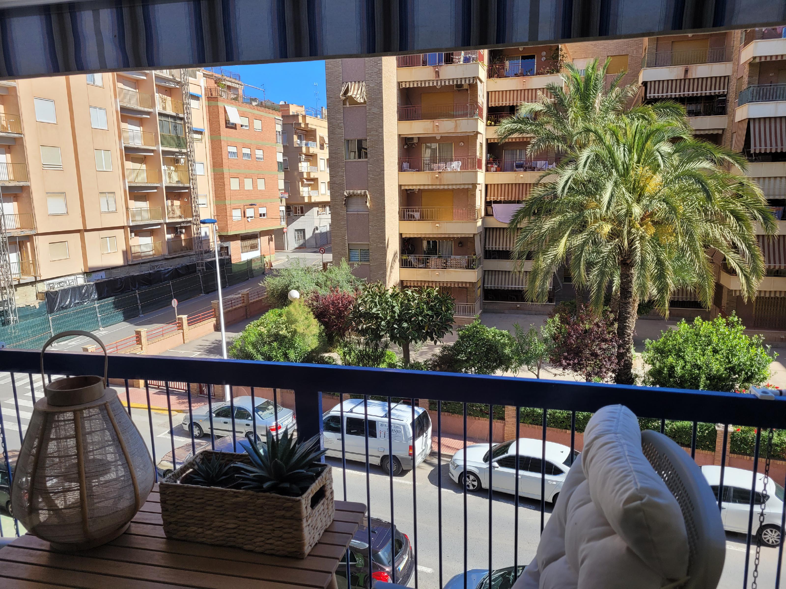 Imagen 2 Apartamento en venta en Santa Pola / Centro zona puerto a una calle