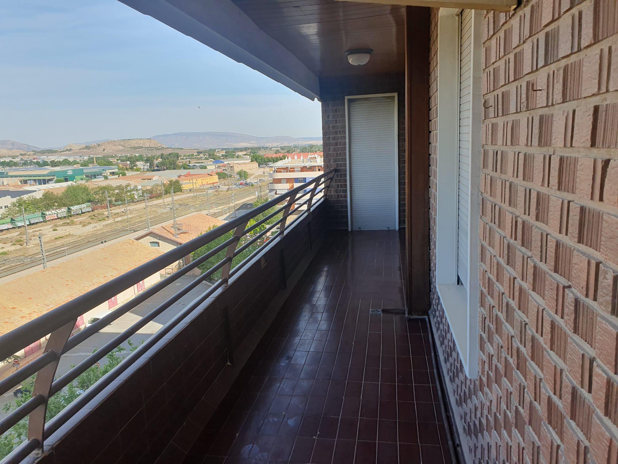 Imagen 2 Apartamento en venta en Villena / Frente Estación del tren