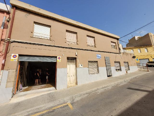 Imagen 13 Inmueble 275859 - Casa Aislada en venta en Petrer / Zona Ciudad Vergel- Avenida del Mediterráneo