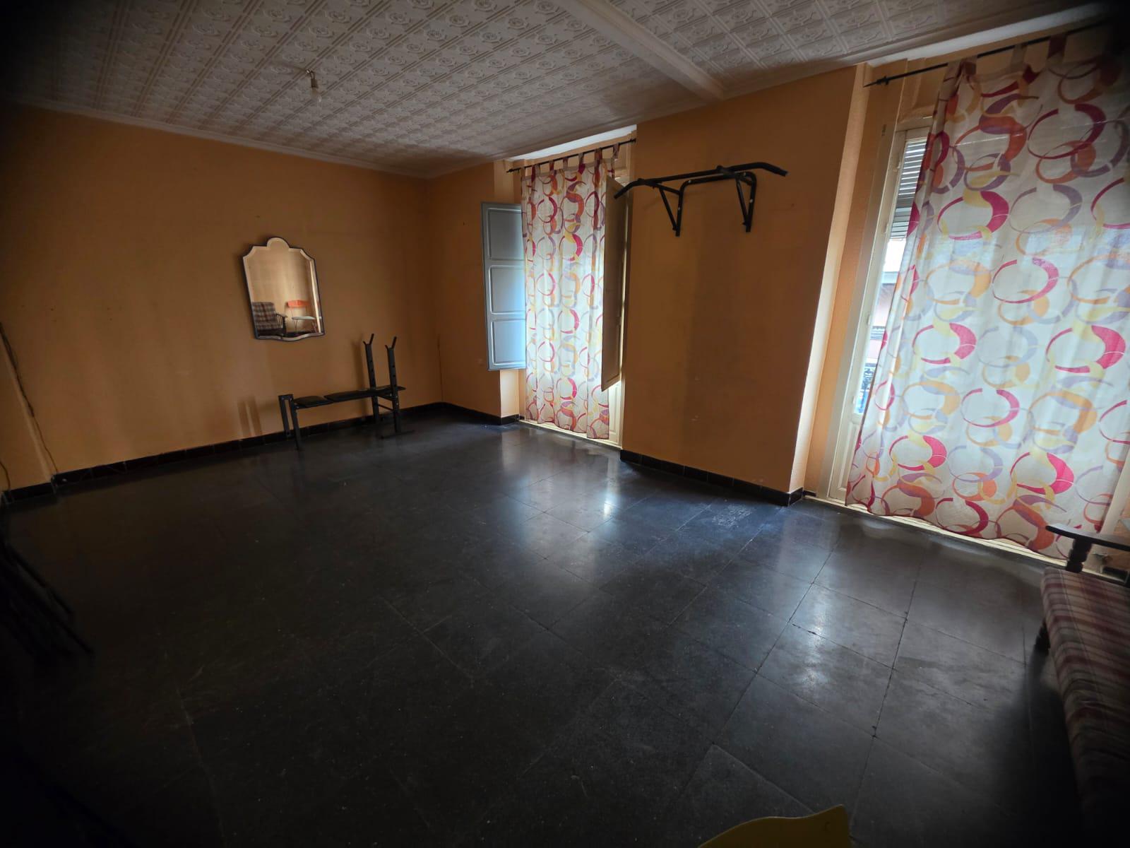 Imagen 4 Apartamento en venta en Villena / Piso primero sin ascensor en la misma Corredera