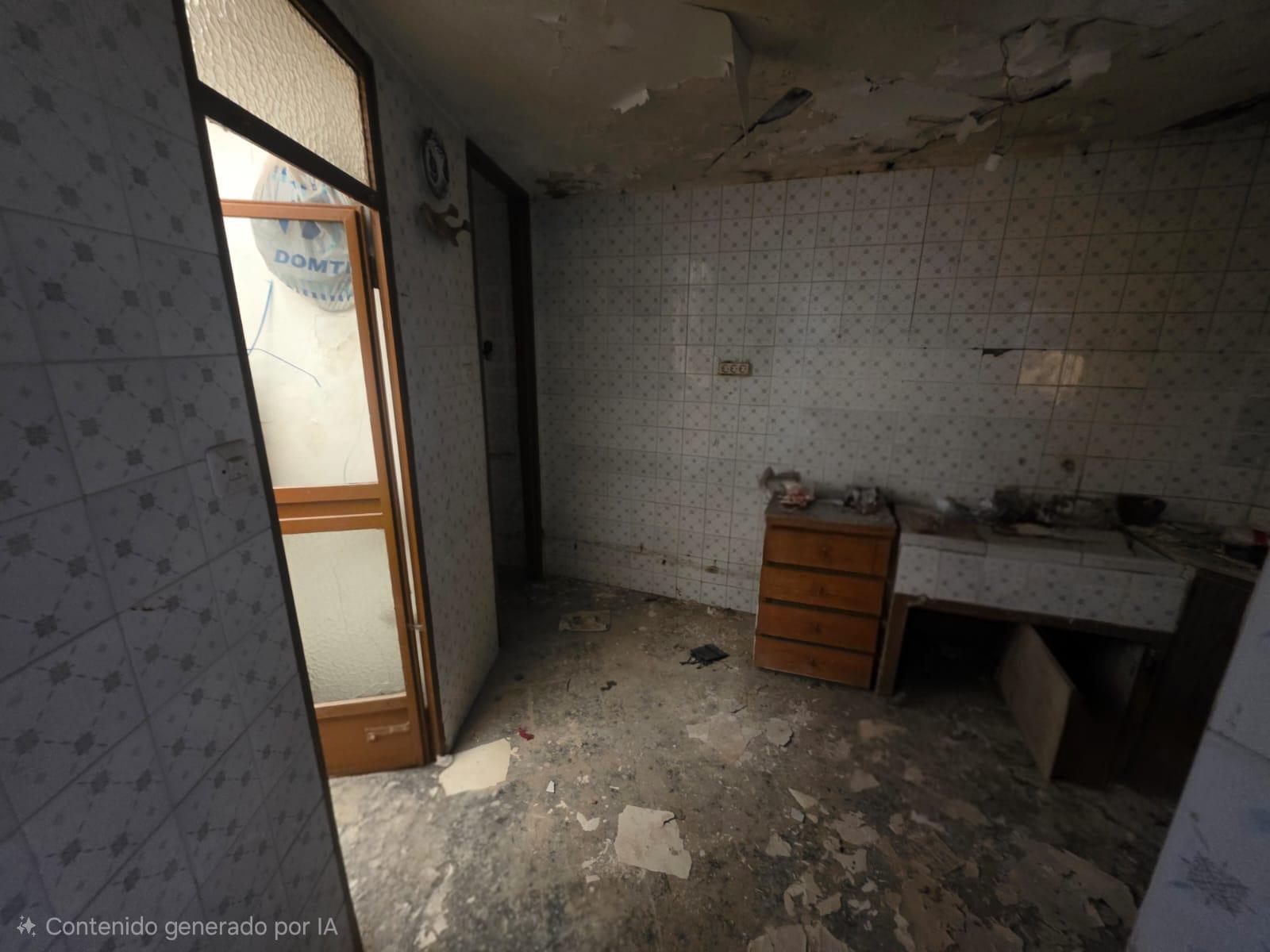 Imagen 6 Casa Adosada en venta en Villena / Casa  para reforma integral junto Pza. Pascual Doménec