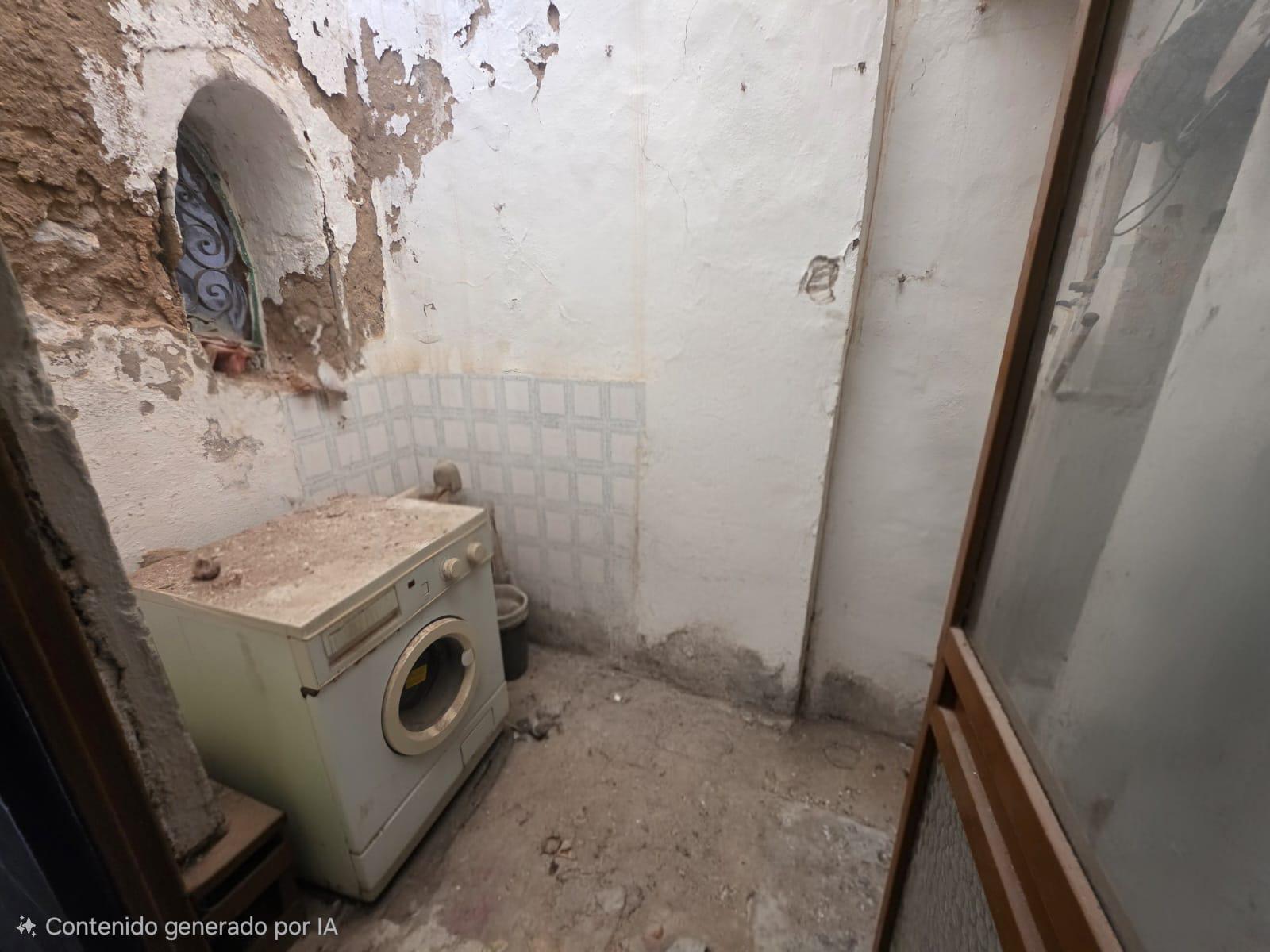 Imagen 15 Casa Adosada en venta en Villena / Casa  para reforma integral junto Pza. Pascual Doménec