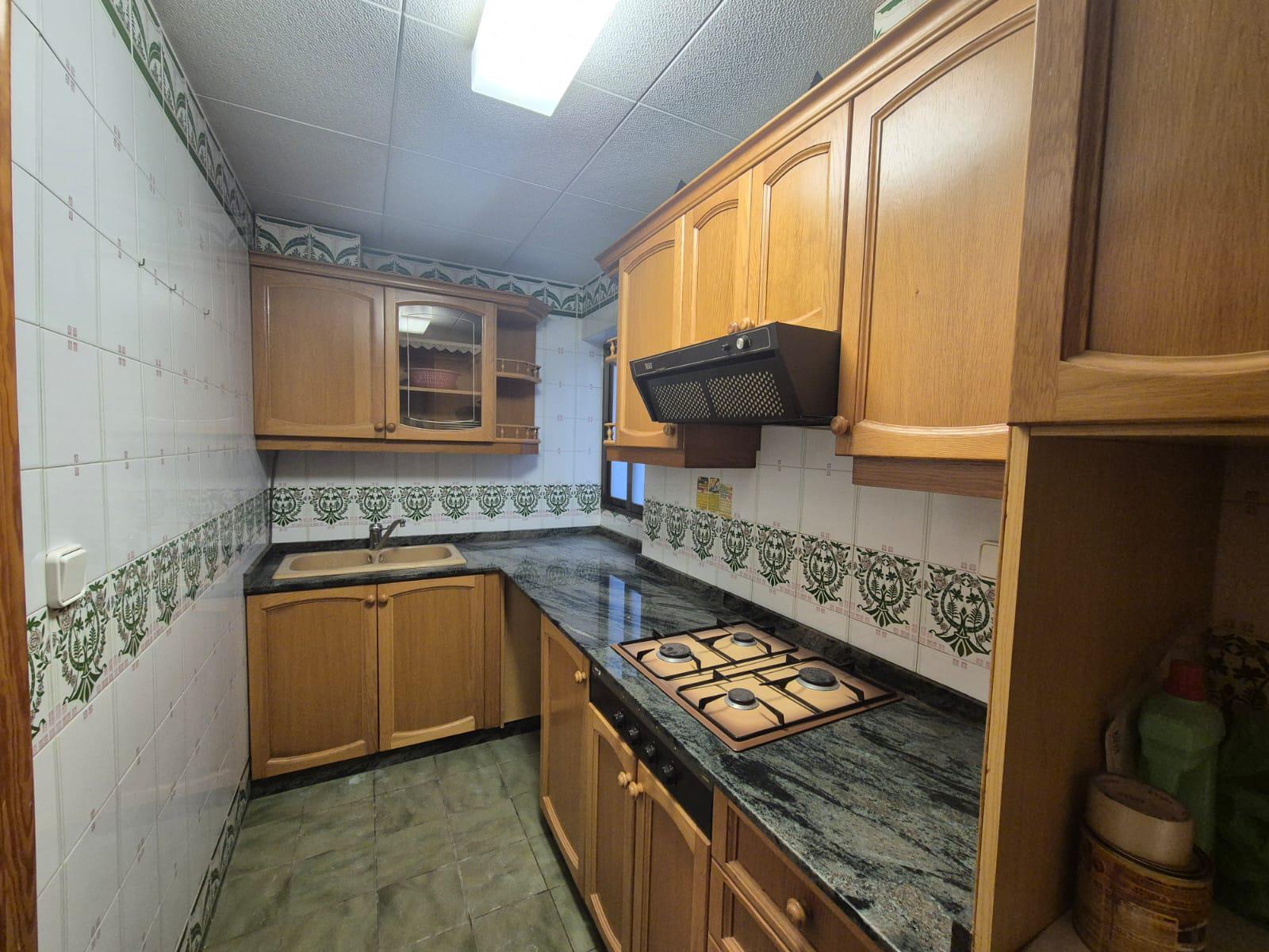 Imagen 6 Apartamento en venta en Villena / Dos pisos juntos enfrente de la parroquia de Santiago