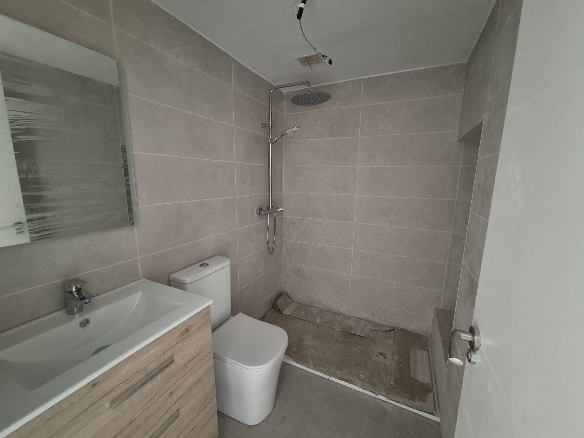 Imagen 10 Casa Pareada en venta en Pinós El/pinoso / Casa pareada a estrenar junto a la Torre del Reloj