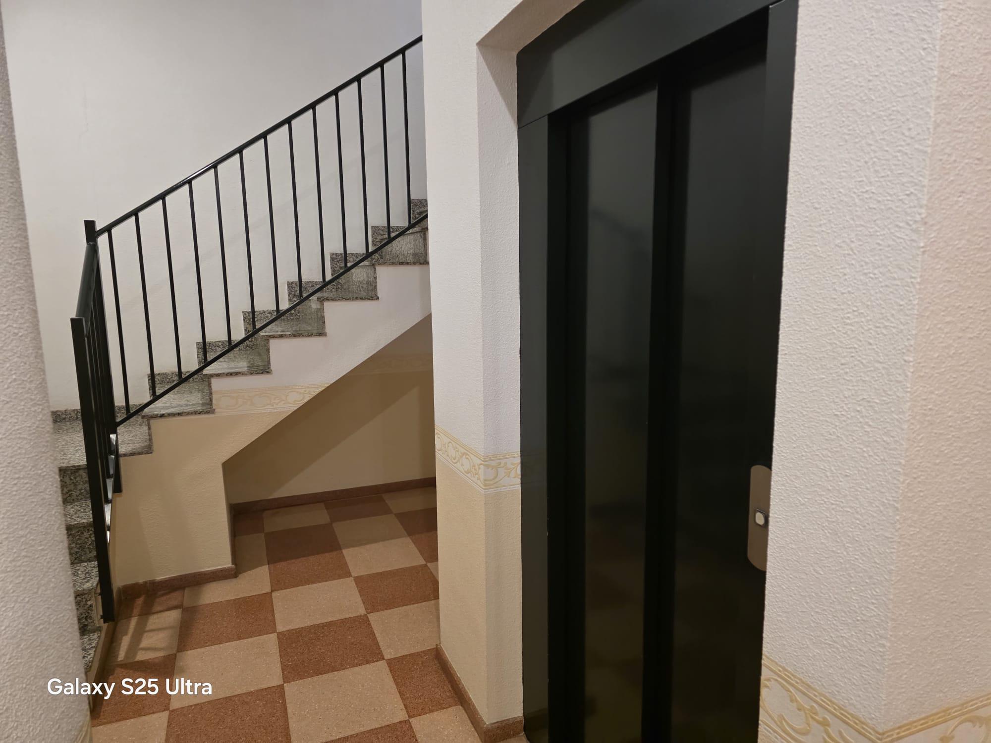 Imagen 25 Apartamento en venta en Sax / Piso 1º con ascensor y garaje, zona Gran Vía - Hiperber