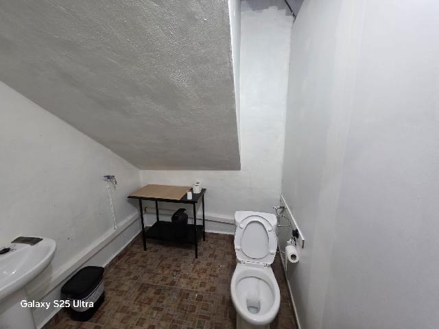 Imagen 14 Inmueble 300419 - Casa Pareada en venta en Elda / Edf. oficinas para hacer viviendas zona P. Nacional