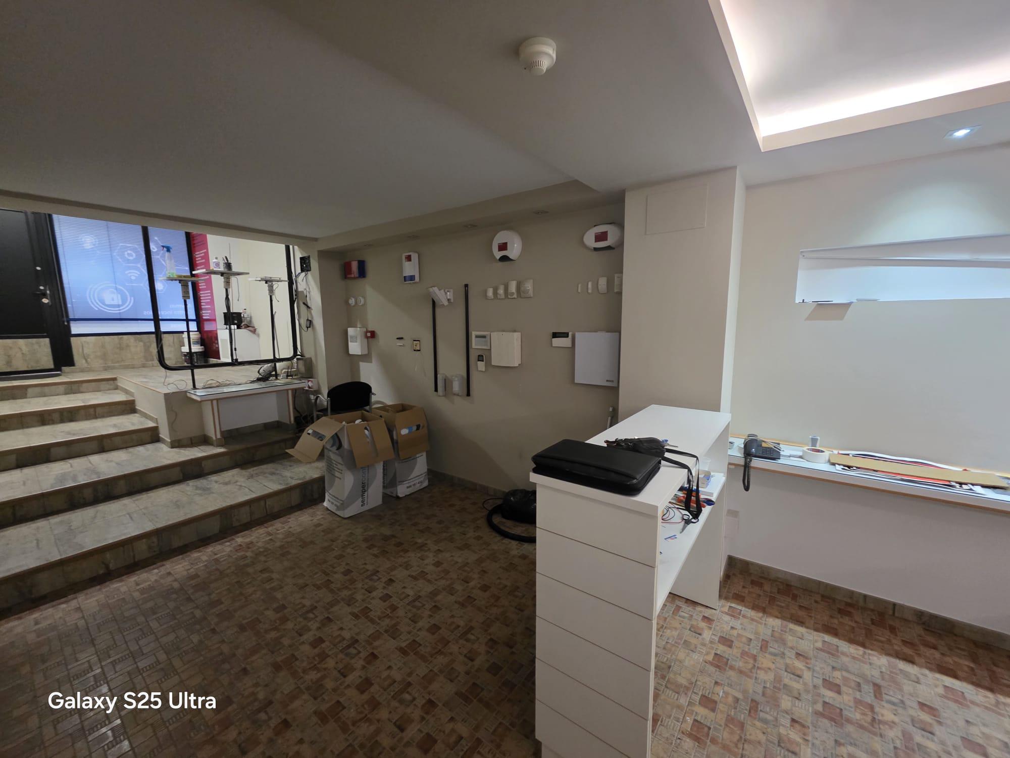 Imagen 5 Oficina Comercial en venta en Elda / Edificio de oficinas de 4 plantas totalmente instalado