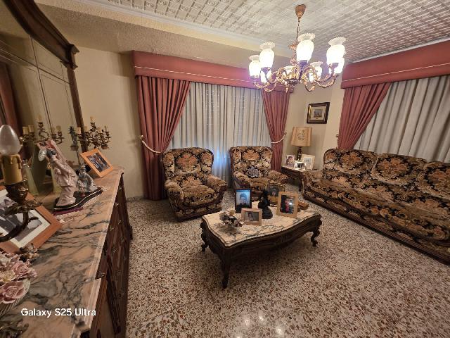 Imagen 1 Inmueble 300556 - Apartamento en venta en Elda / Piso 4º sin ascensor, zona Jaime Balmes-Avda. de Madrid