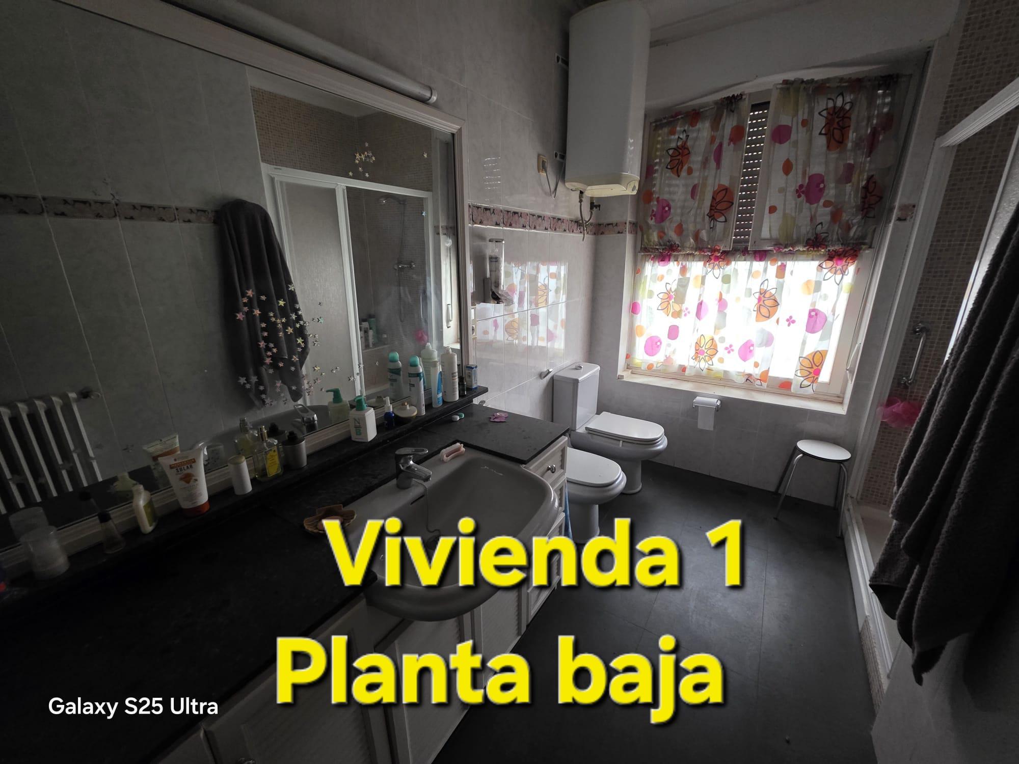 Imagen 12 Casa Pareada en venta en Petrer / Parcela urbana con 3 viviendas junto parque 9 d´Octubre