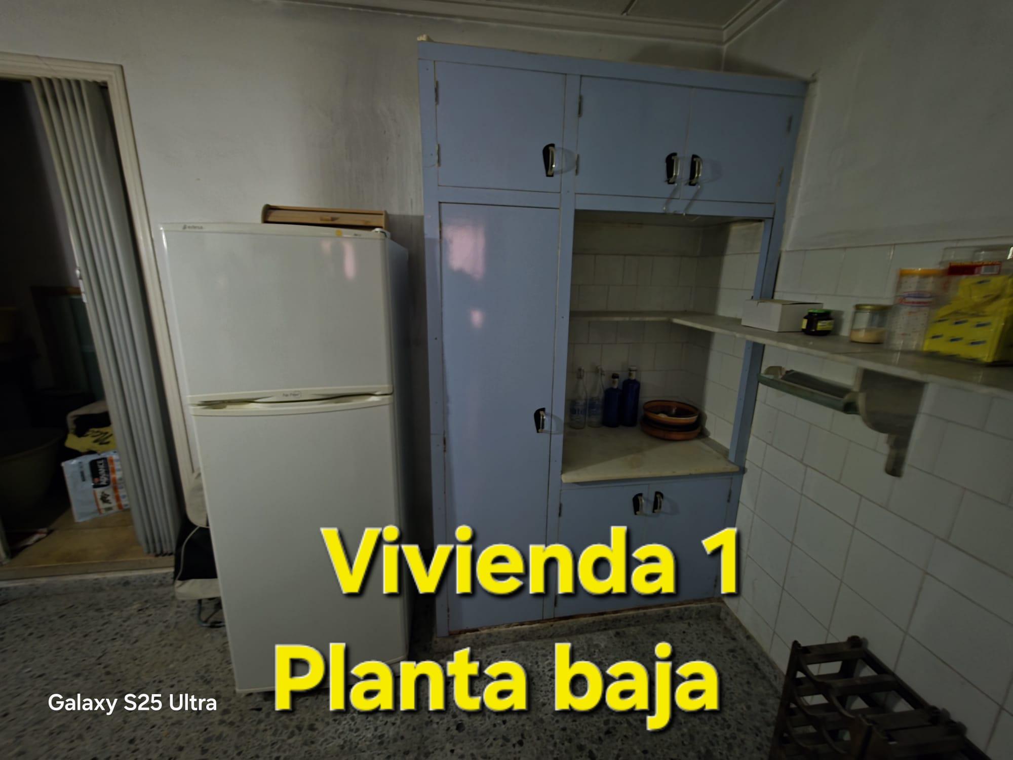 Imagen 13 Casa Pareada en venta en Petrer / Parcela urbana con 3 viviendas junto parque 9 d´Octubre