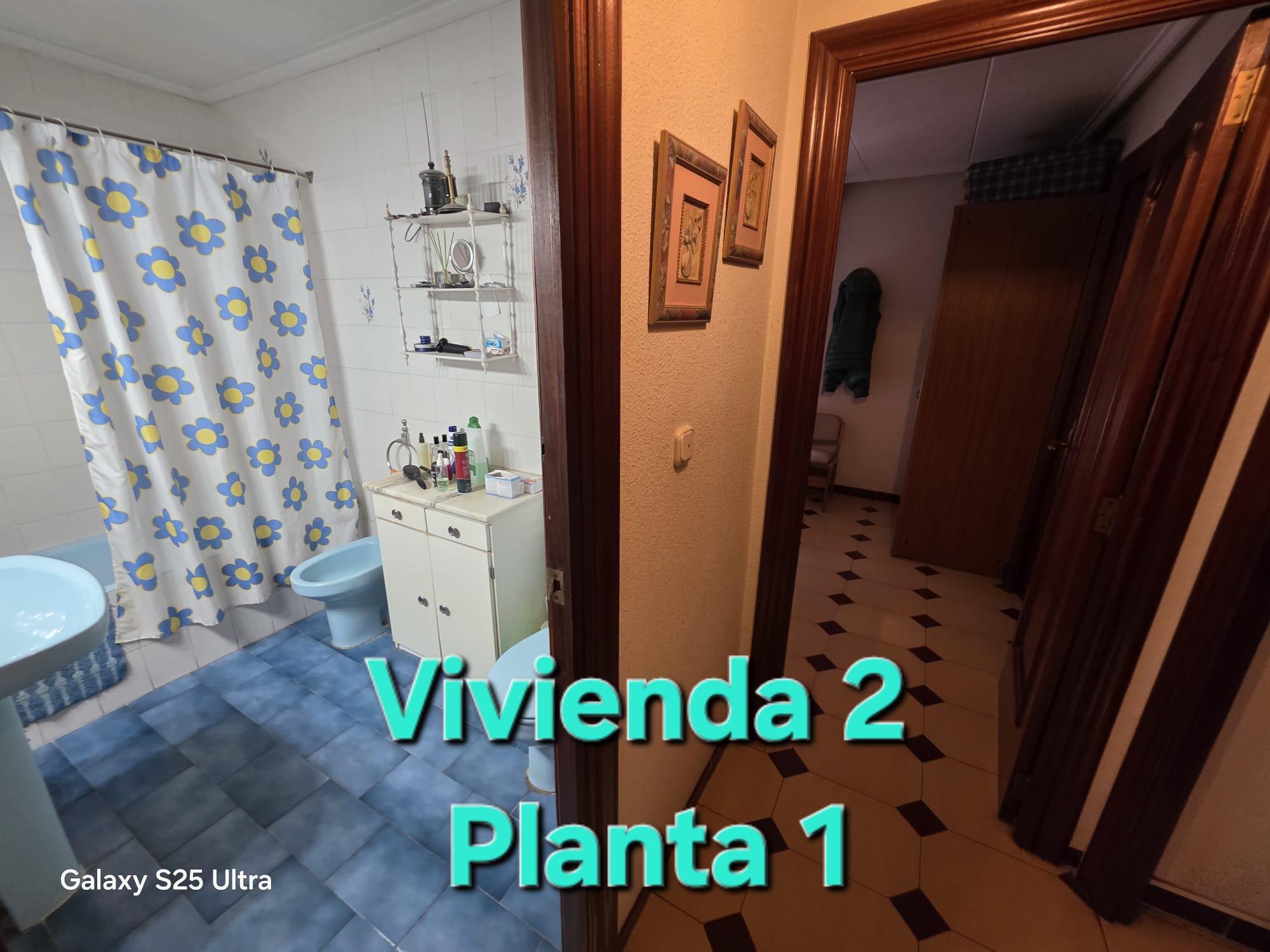 Imagen 25 Casa Pareada en venta en Petrer / Parcela urbana con 3 viviendas junto parque 9 d´Octubre
