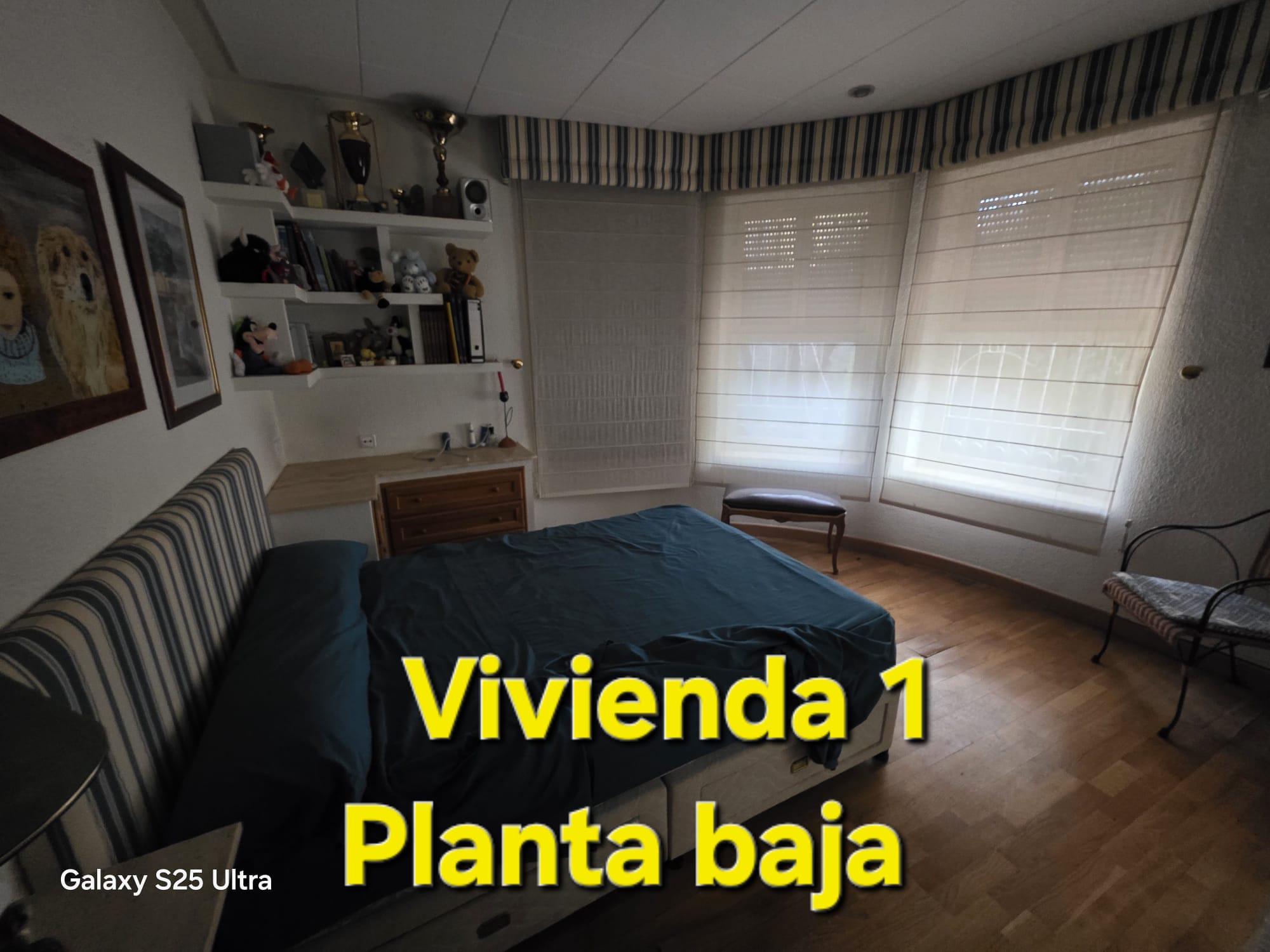 Imagen 5 Casa Pareada en venta en Petrer / Parcela urbana con 3 viviendas junto parque 9 d´Octubre