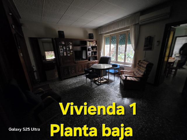 Imagen 3 Inmueble 300653 - Casa Pareada en venta en Petrer / Parcela urbana con 3 viviendas junto parque 9 d´Octubre