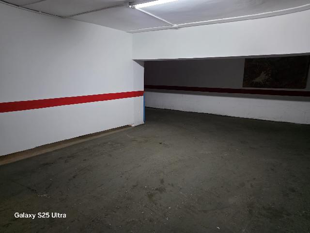 Imagen 4 Inmueble 300791 - Parking Coche en venta en Elda / Parking completo en un edificio Pza. de Toros-Policía