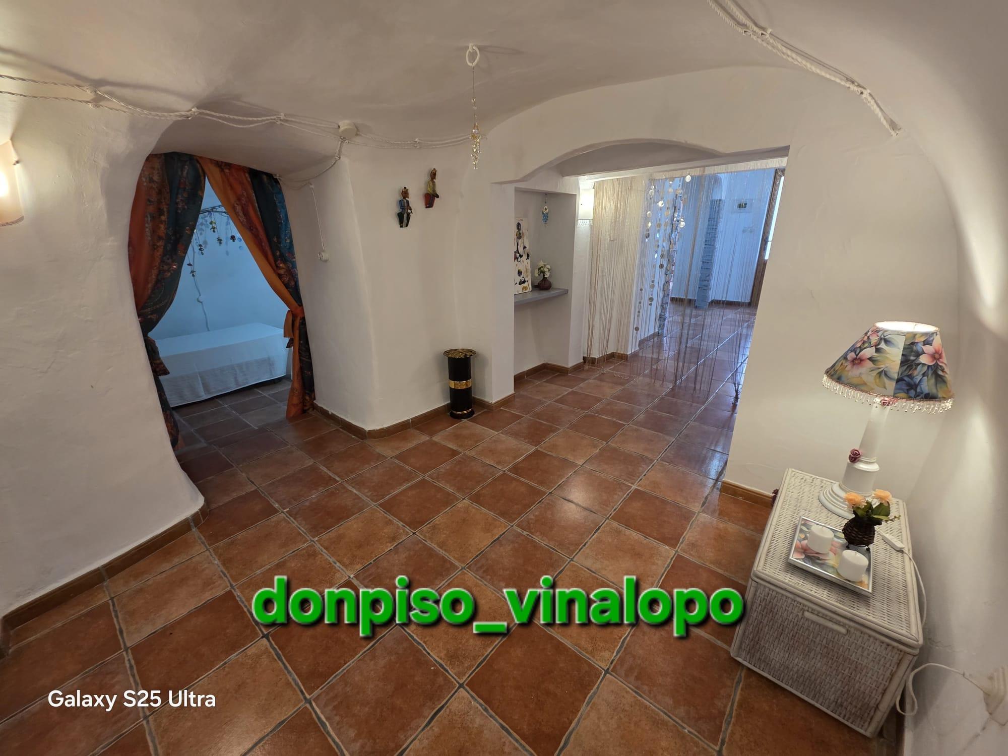 Imagen 1 Casa Adosada en venta en Monóvar/monòver / Casa cueva impecable en zona la Forca