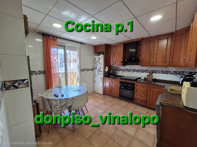 Imagen 8 Inmueble 301820 - Casa Adosada en venta en Villena / Adosado a 3 calles de la Avda. de la Constitución