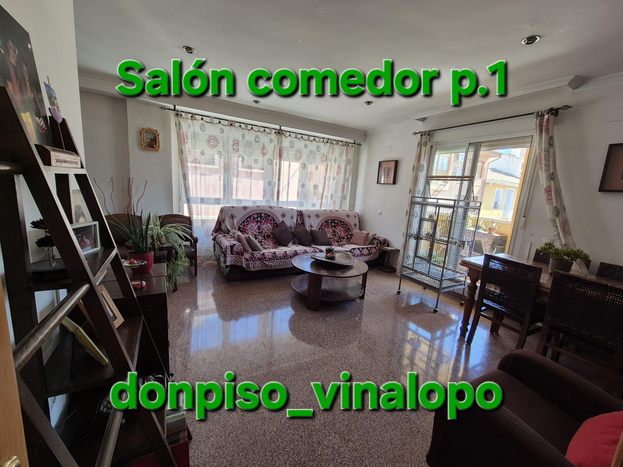 Imagen 2 Casa Adosada en venta en Villena / Adosado a 3 calles de la Avda. de la Constitución