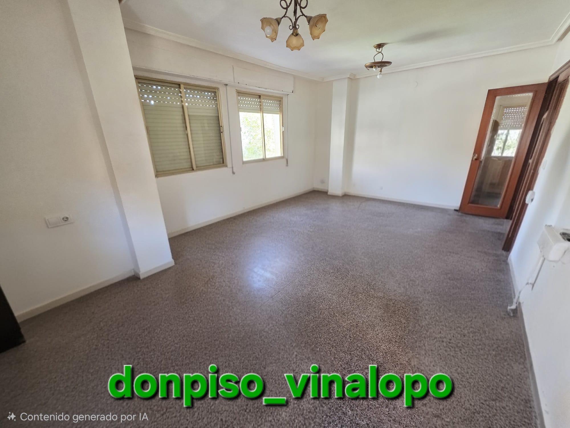 Imagen 2 Apartamento en venta en Elda / Piso primero sin ascensor y garaje, zona Plaza de Toros