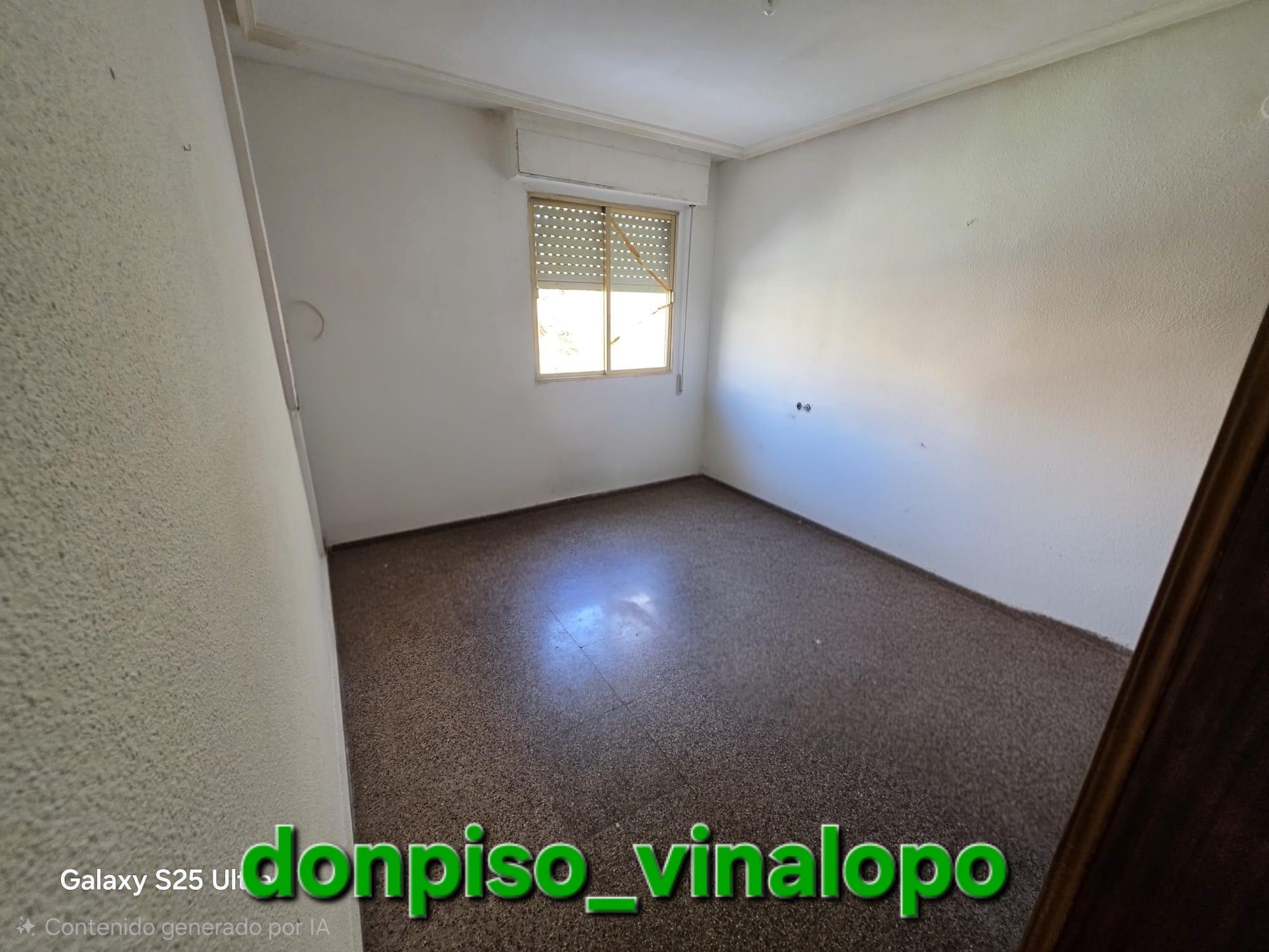 Imagen 10 Apartamento en venta en Elda / Piso primero sin ascensor y garaje, zona Plaza de Toros