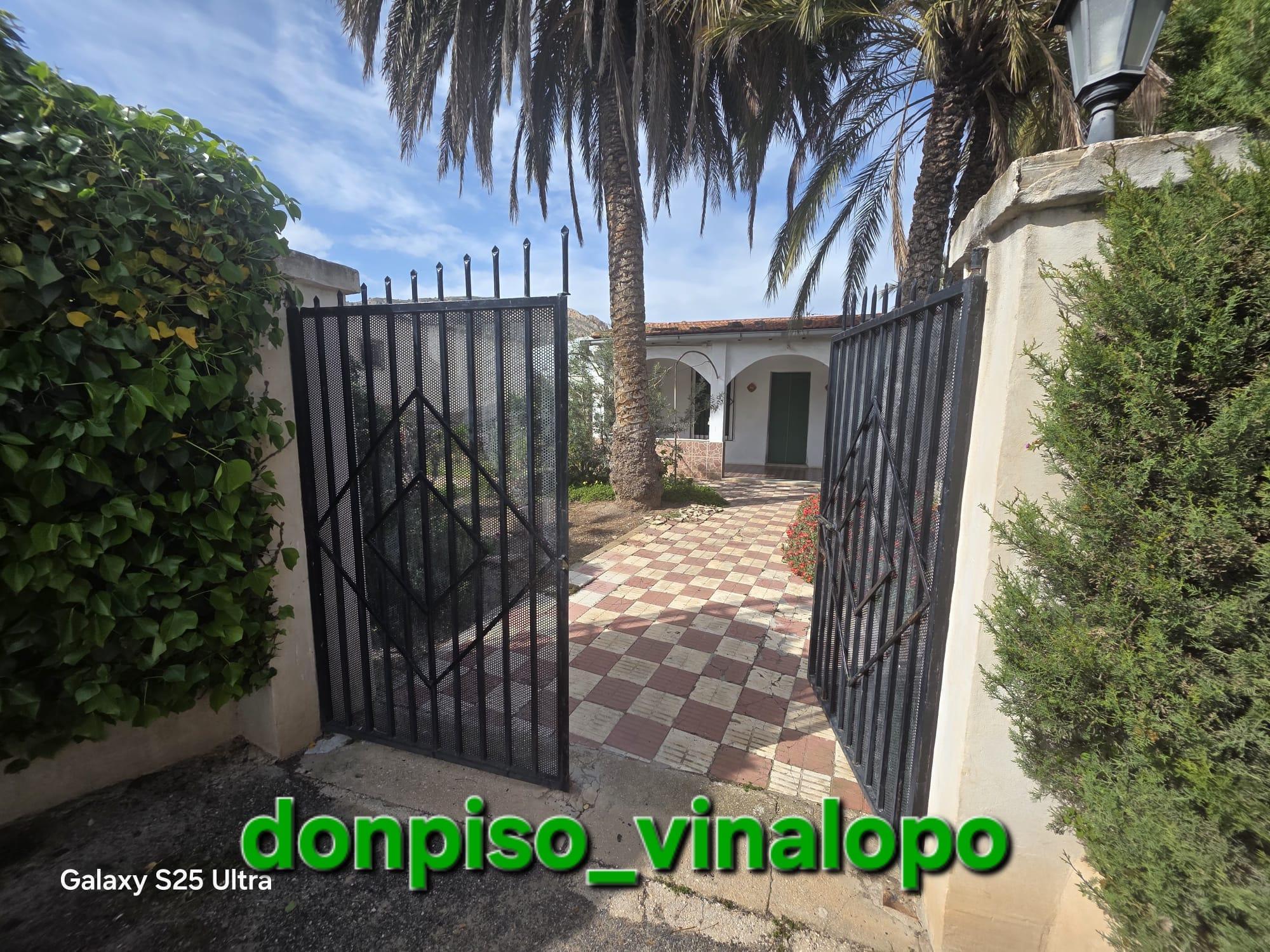 Imagen 2 Casa Rústica en venta en Elda / Casa de campo con balsa, zona Peter Rives - Finca Lacy