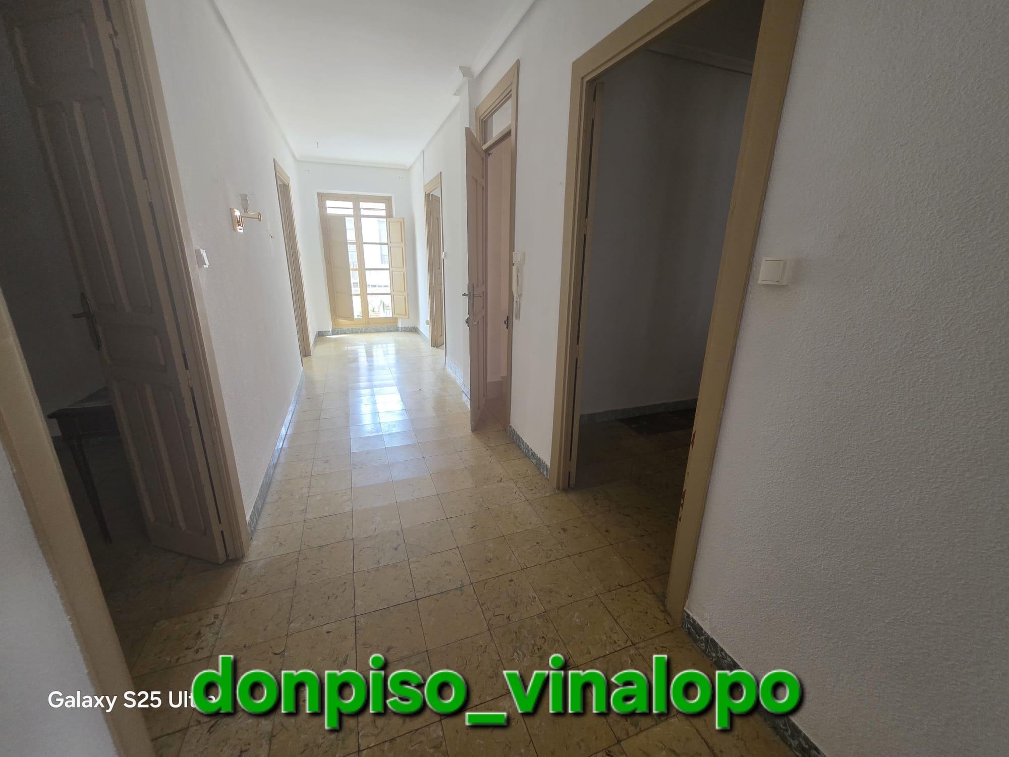 Imagen 1 Casa Adosada en venta en Elda / Casa adosada zona Jardín de la Música - Gran Avenida