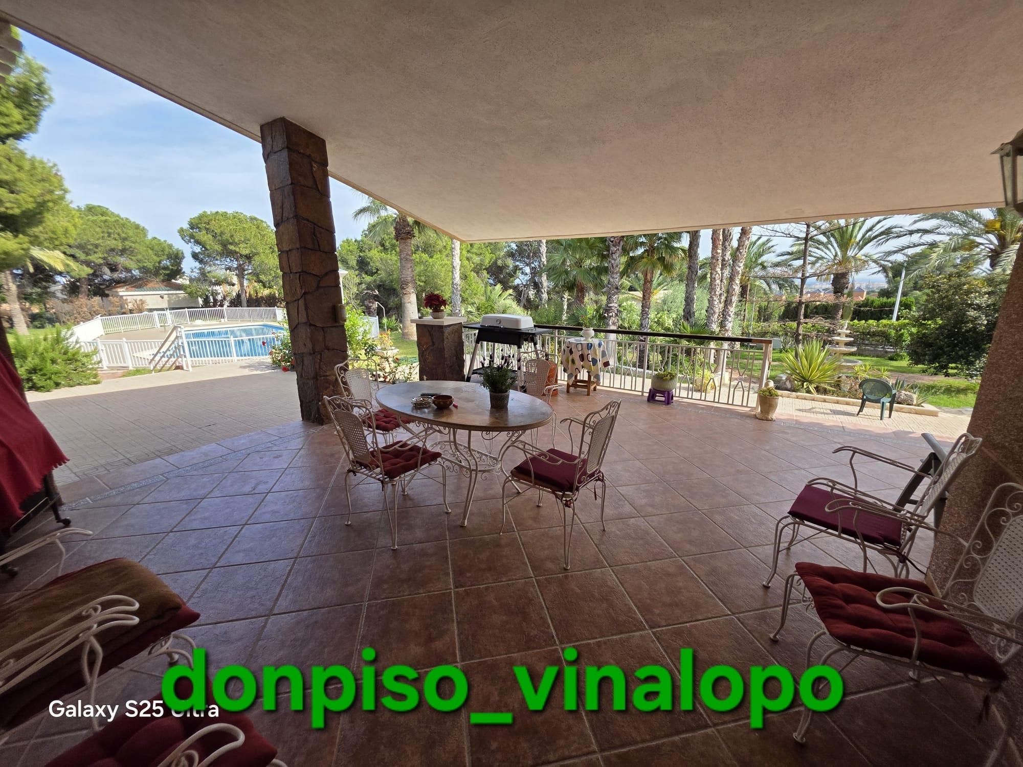 Imagen 6 Casa Rústica en venta en Elche/elx / Chalet con piscina en urbanización Bonavista