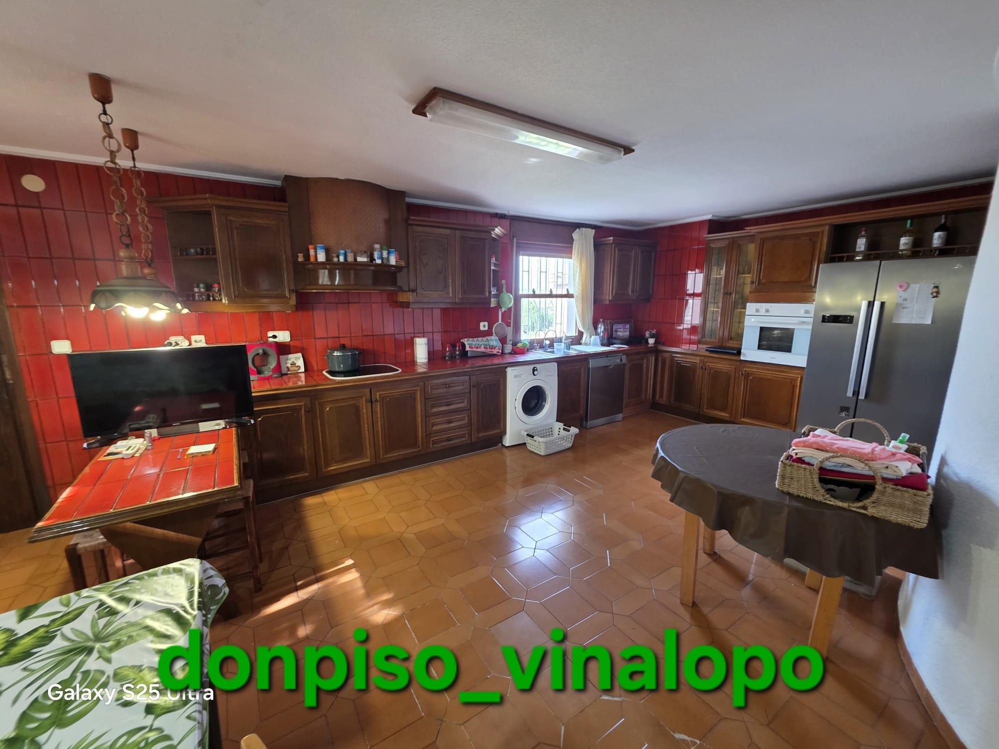 Imagen 10 Casa Rústica en venta en Elche/elx / Chalet con piscina en urbanización Bonavista