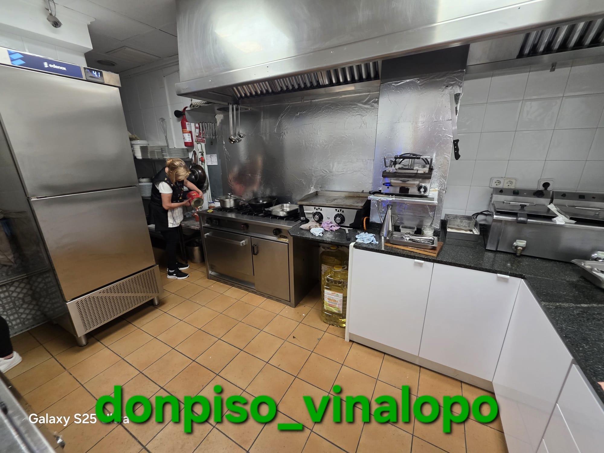 Imagen 15 Local Comercial en venta en Elda / Local con bar a pleno rendimiento en la Avda. de Ronda