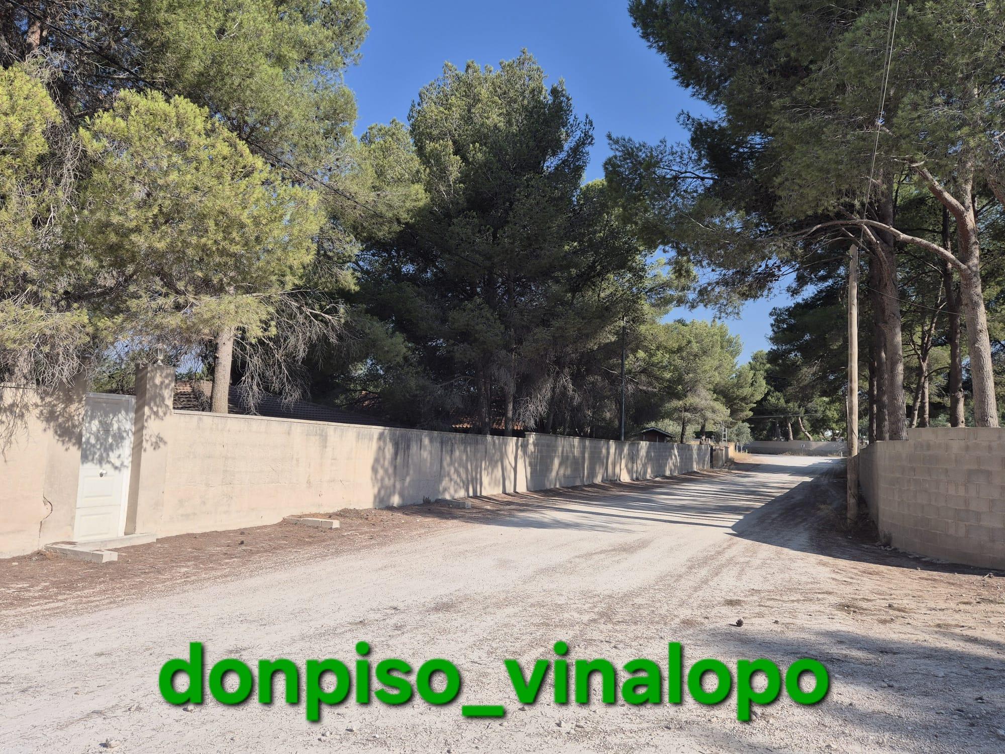 Imagen 30 Casa Rústica en venta en Tibi / Parcela vallada con 2 casas madera y vivienda modular 