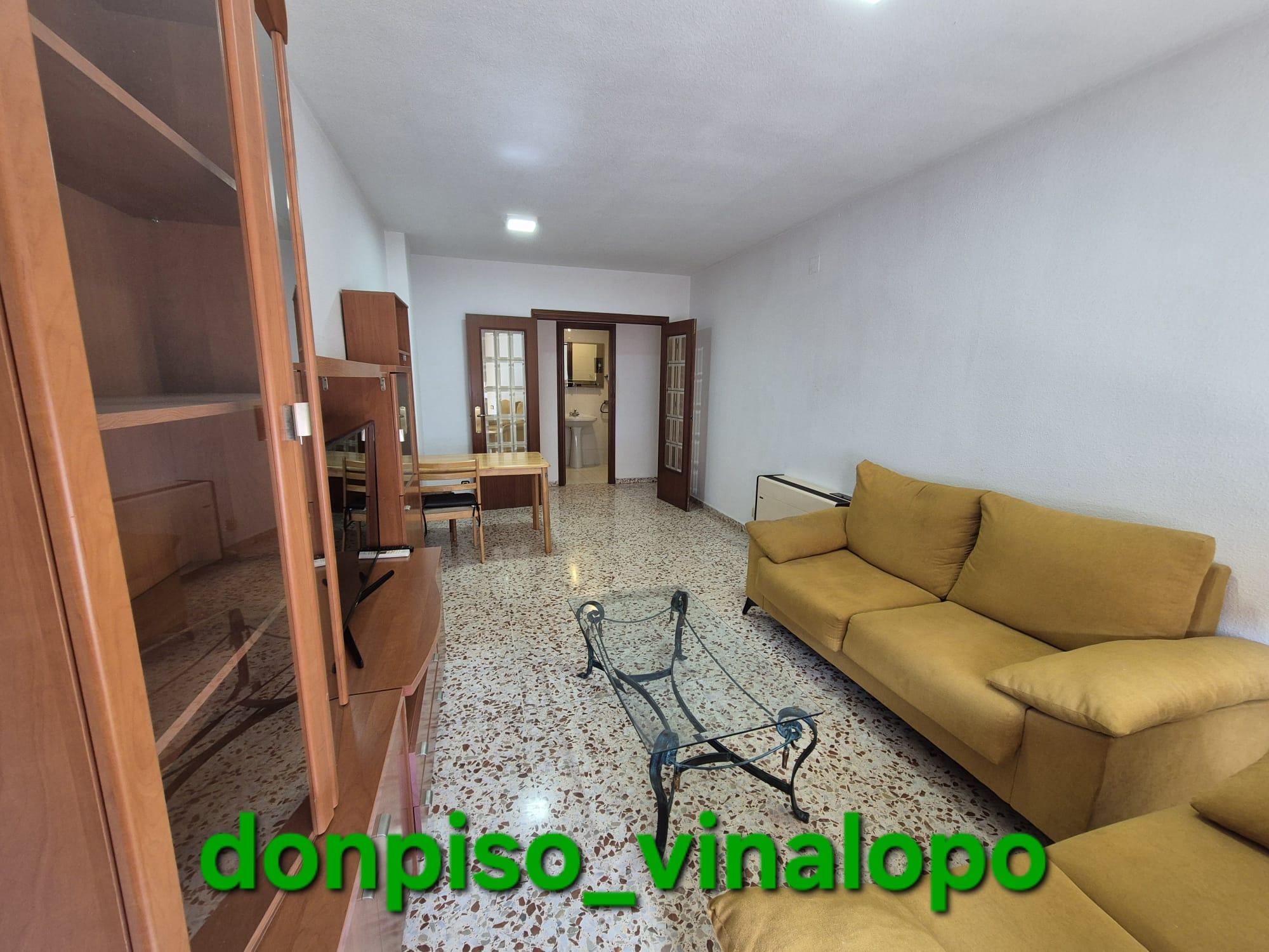 Imagen 2 Apartamento en venta en Elda / Piso 3º con ascensor, esquinero, junto Avda. de Ronda