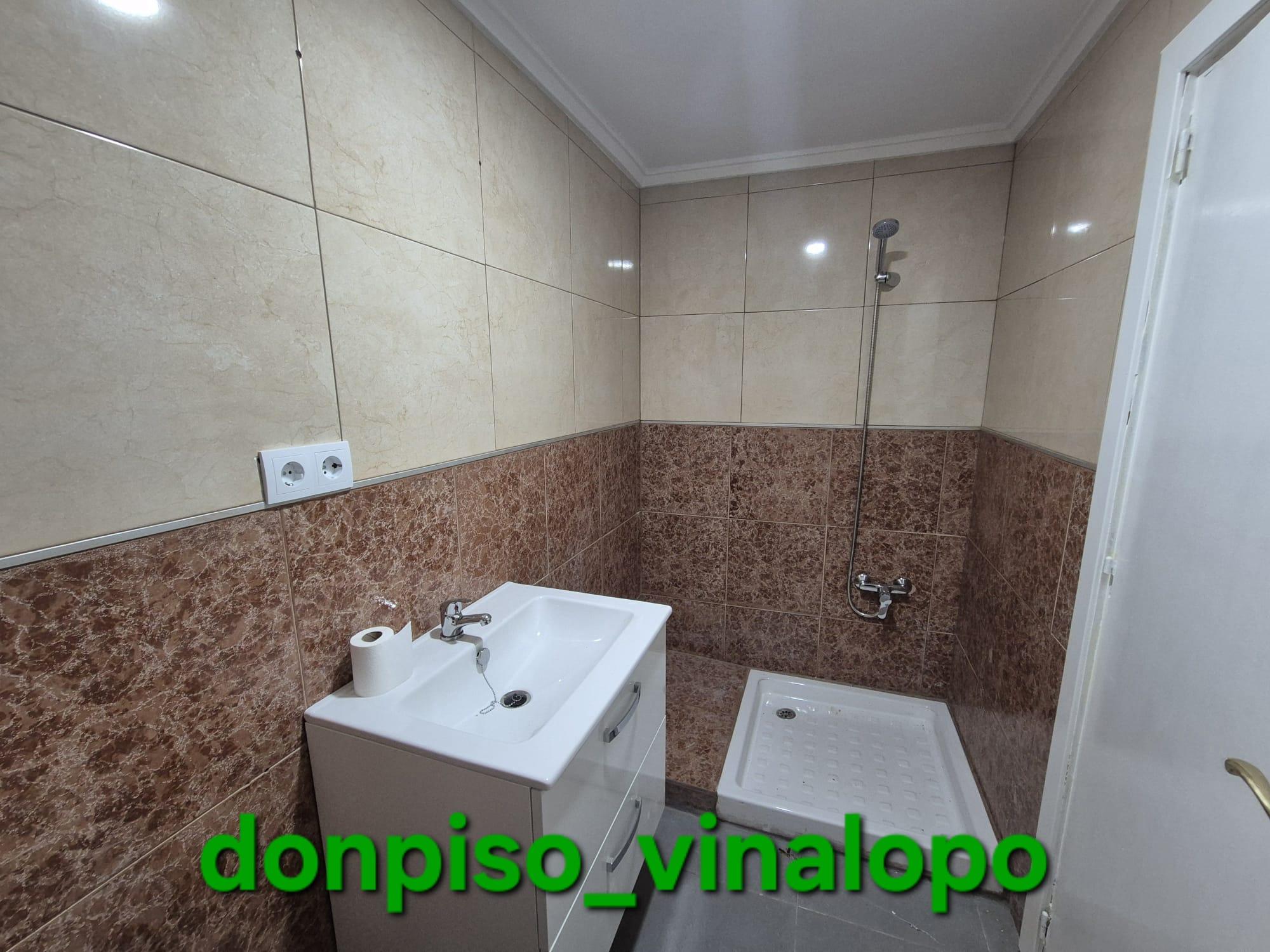 Imagen 6 Casa Adosada en venta en Petrer / Casa adosada reformada junto Avenida Reina Sofía