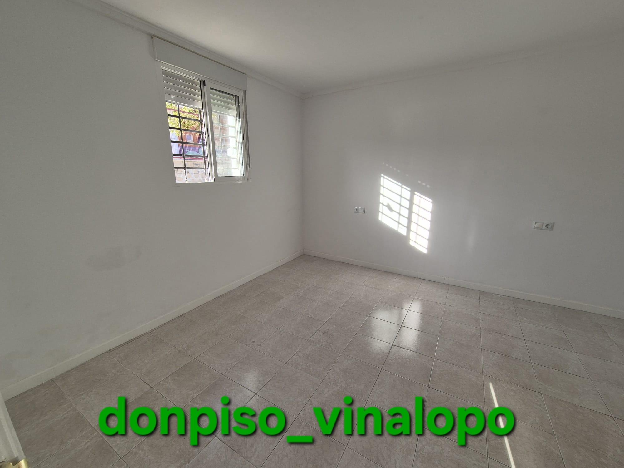 Imagen 16 Casa Adosada en venta en Petrer / Casa adosada reformada junto Avenida Reina Sofía