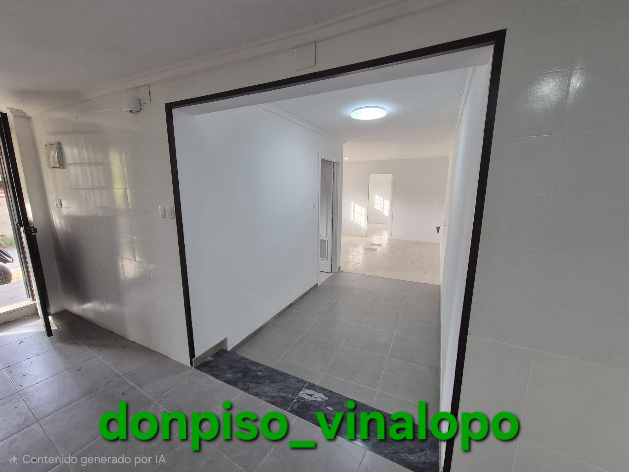 Imagen 8 Casa Adosada en venta en Petrer / Casa adosada reformada junto Avenida Reina Sofía