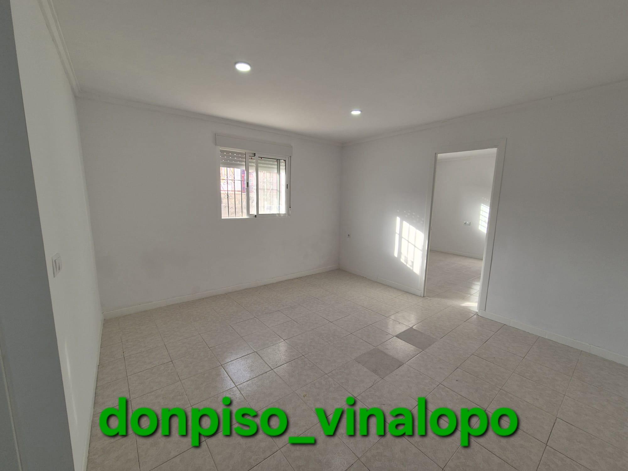 Imagen 14 Casa Adosada en venta en Petrer / Casa adosada reformada junto Avenida Reina Sofía