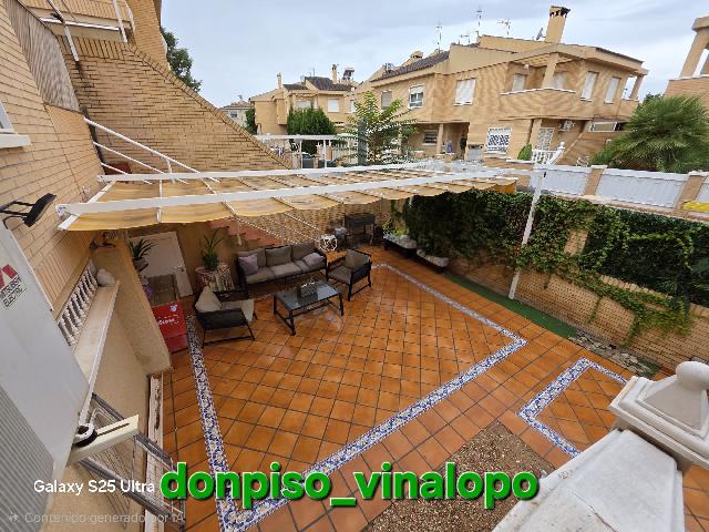 Imagen 1 Inmueble 306487 - Casa Adosada en venta en Elda / Adosado para entrar a vivir, zona Sagrada Familia