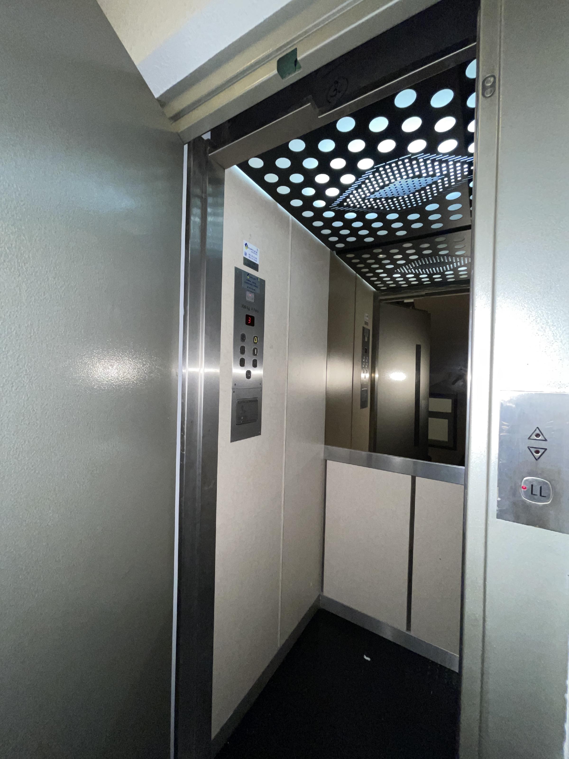 Imagen 4 Apartamento en venta en Zas / Carretara Fisterra 171 zas  a 4 km playa de Laxe