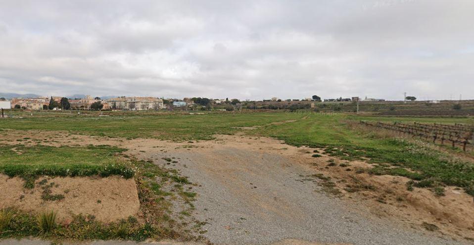 Imagen 3 Solar Urbano en venta en Sant Martí Sarroca / Ubicado entre el Sector 3 y el cementerio mu...