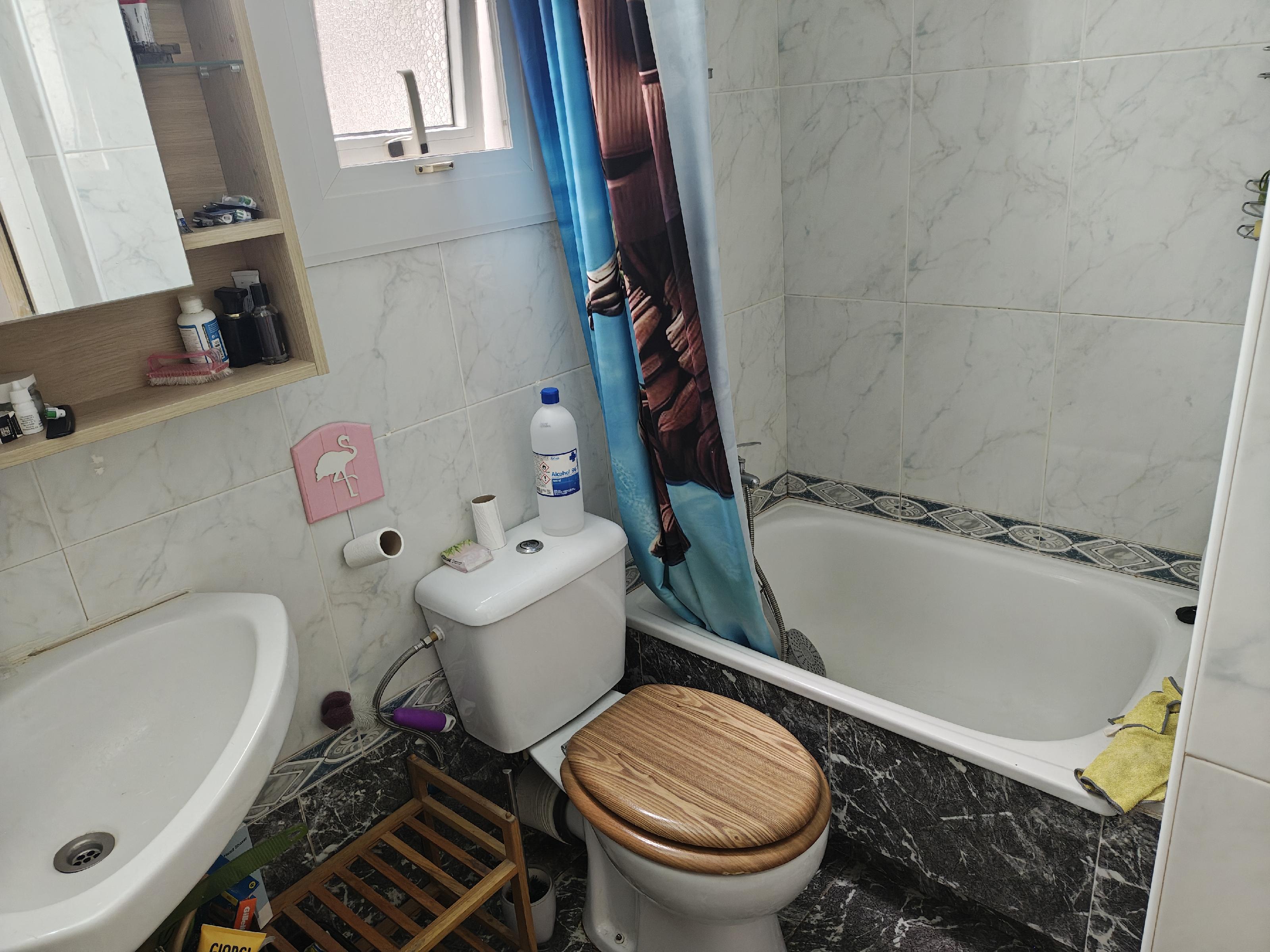 Imagen 15 Piso en venta en Barcelona / Muy cerca del matro de Roquetes