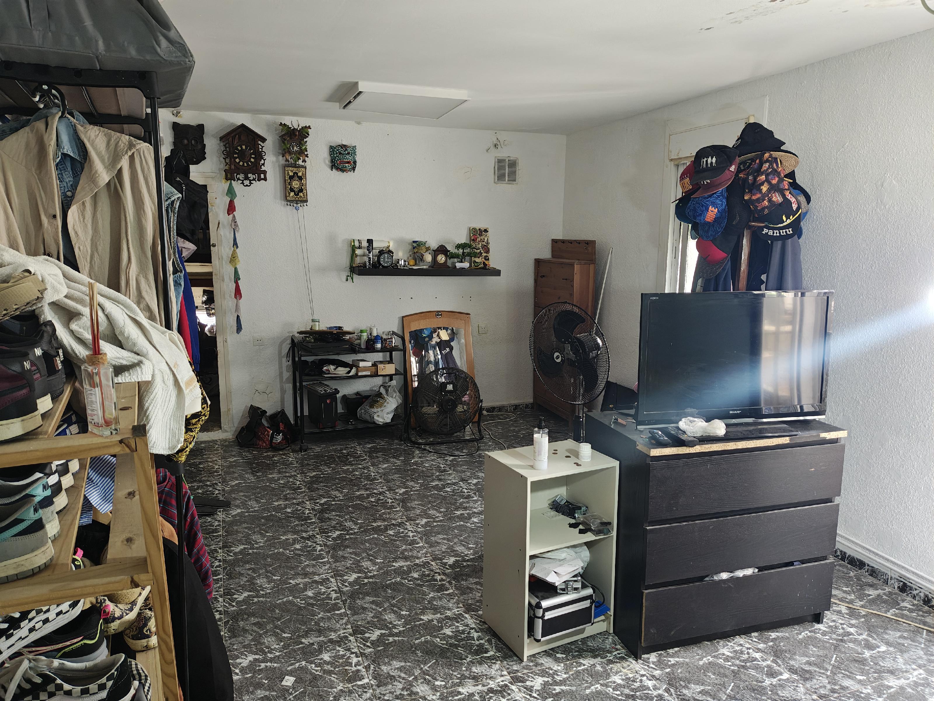 Imagen 17 Piso en venta en Barcelona / Muy cerca del matro de Roquetes