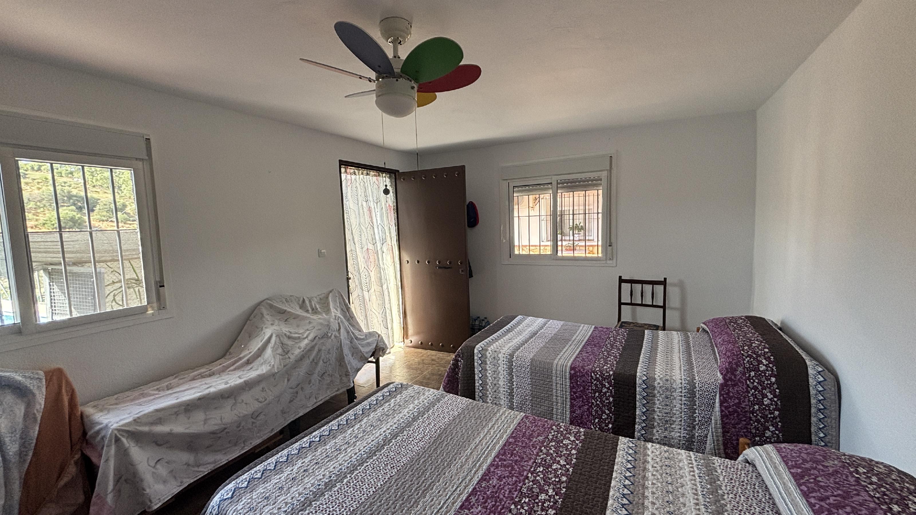 Imagen 21 Casa Rústica en venta en Pizarra / Ubicado a  1 kl de la carretera principal, con vecinos. Imagen 21 Casa Rústica en venta en Pizarra / Ubicado a  1 kl de la carretera principal, con vecinos.