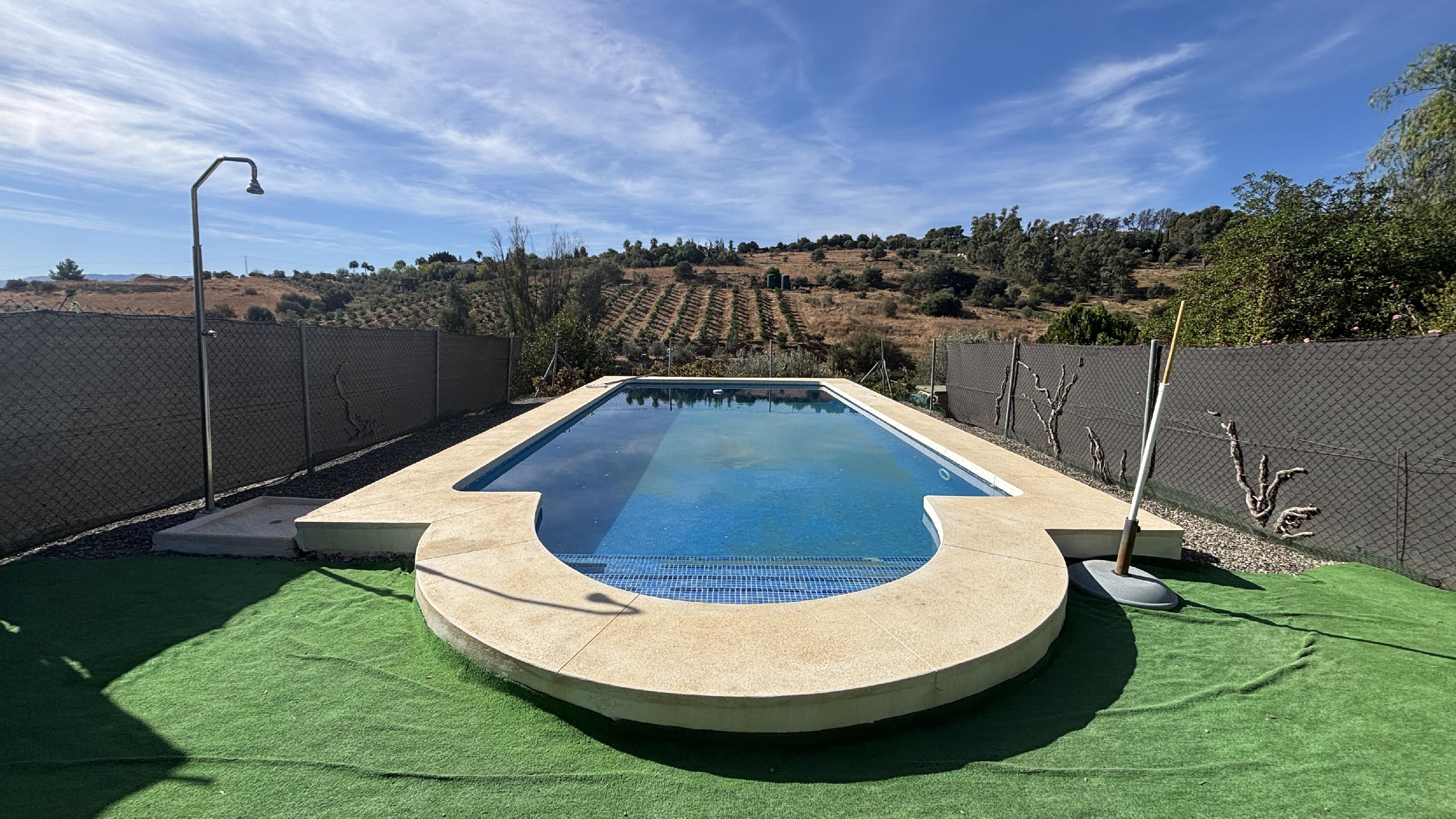 Imagen 3 Casa Rústica en venta en Pizarra / Ubicado a  1 kl de la carretera principal, con vecinos. Imagen 3 Casa Rústica en venta en Pizarra / Ubicado a  1 kl de la carretera principal, con vecinos.