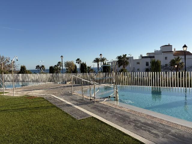 Imagen 33 Inmueble 300864 - Planta Baja en venta en Benalmádena / Rodeado de campos de golf y primera linea de playa