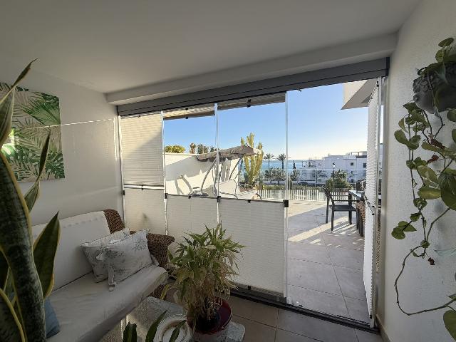 Imagen 3 Inmueble 300864 - Planta Baja en venta en Benalmádena / Rodeado de campos de golf y primera linea de playa