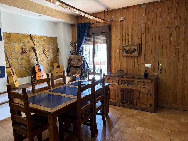 Imagen 4 Inmueble 301751 - Casa Adosada en venta en Benalmádena / Ubicación premium a 100 m del centro Benalmádena Pueblo