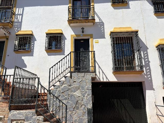 Imagen 28 Inmueble 301751 - Casa Adosada en venta en Benalmádena / Ubicación premium a 100 m del centro Benalmádena Pueblo
