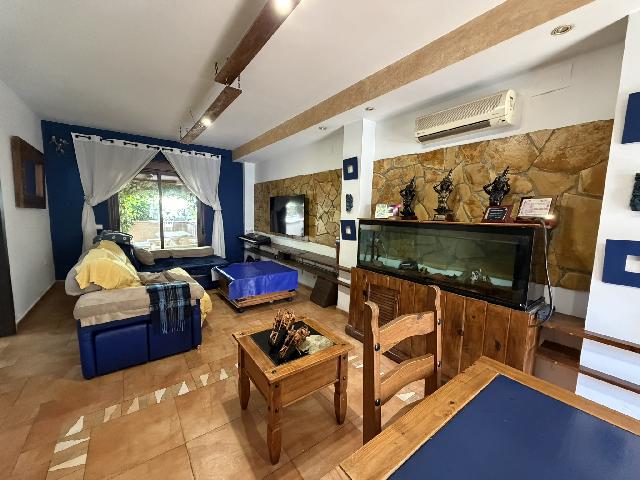 Imagen 2 Inmueble 301751 - Casa Adosada en venta en Benalmádena / Ubicación premium a 100 m del centro Benalmádena Pueblo