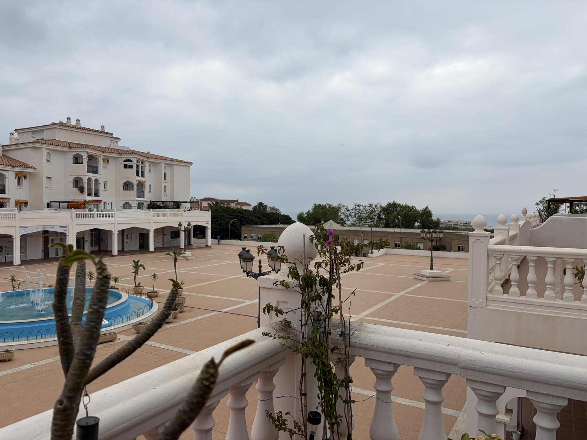 Imagen 1 Apartamento en venta en Benalmádena / Centro del arroyo de la miel, comercios, parques