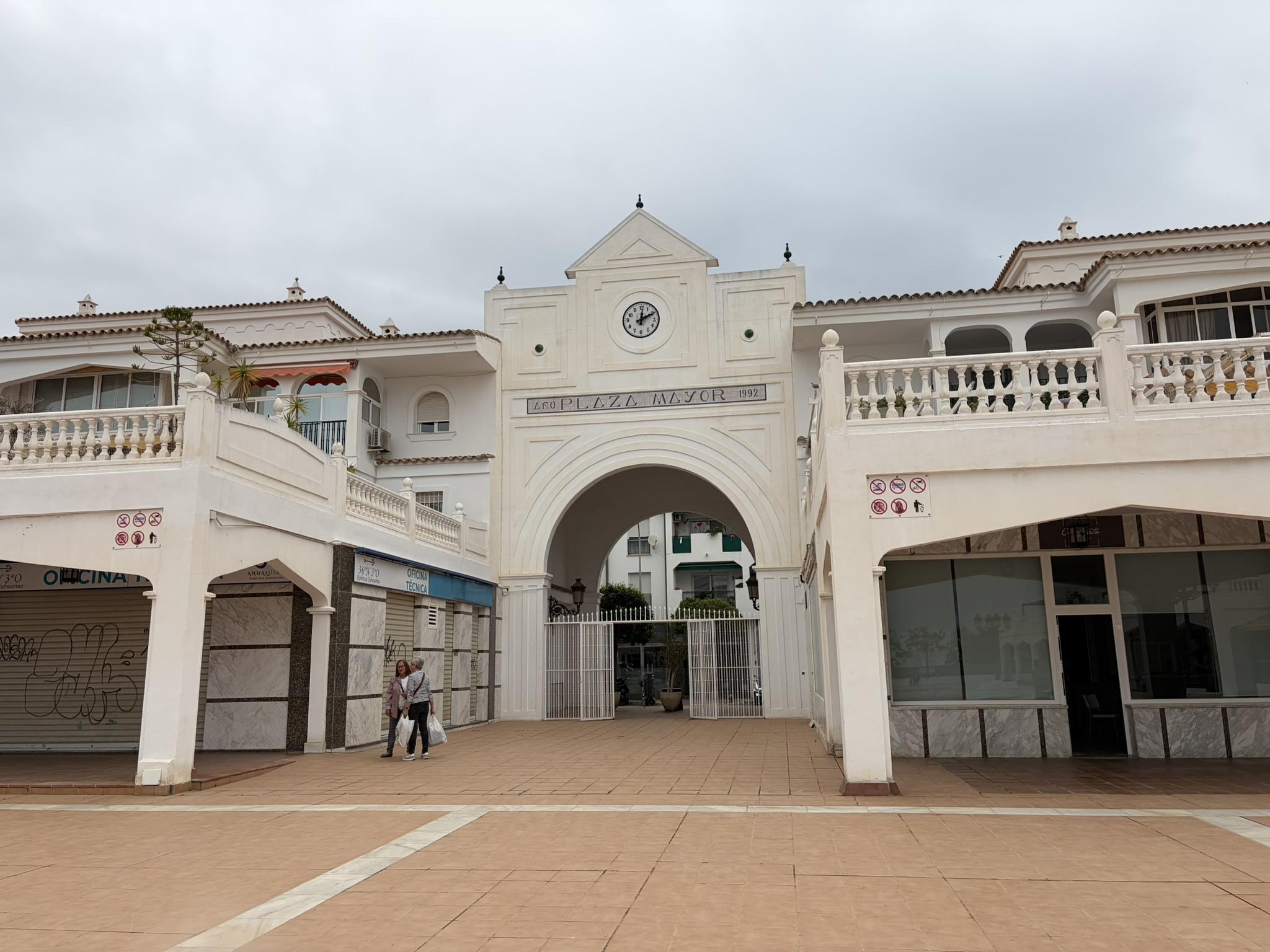 Imagen 13 Apartamento en venta en Benalmádena / Centro del arroyo de la miel, comercios, parques